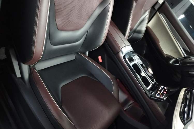 Used SOL QX 2021 300T DCT Prestige Smart Connectivity Version