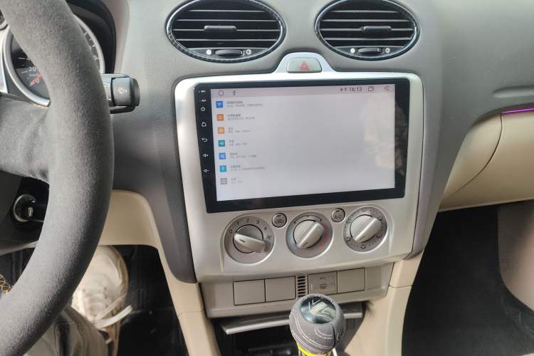 Used Ford Focus 2011 Hatchback 1.8L Automatic Fashion Edition
