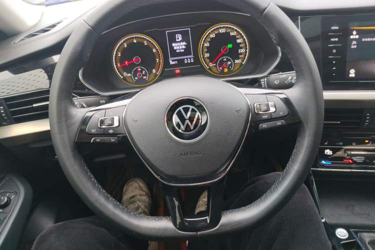 Used Volkswagen Passat 2020 Facelift 330TSI Elite Edition China VI Standard Steering Wheel
