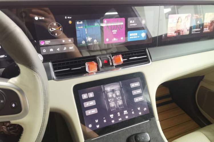 Used Li Auto ONE 2020 Extended-Range 6-Seater Version Audio And AC Panel