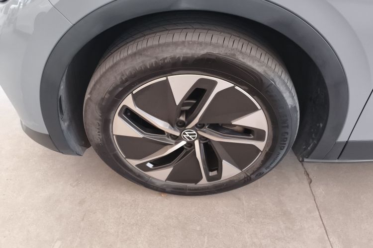 Used Volkswagen ID.4 CROZZ 2024 PURE+ model Left Front Wheel Hub