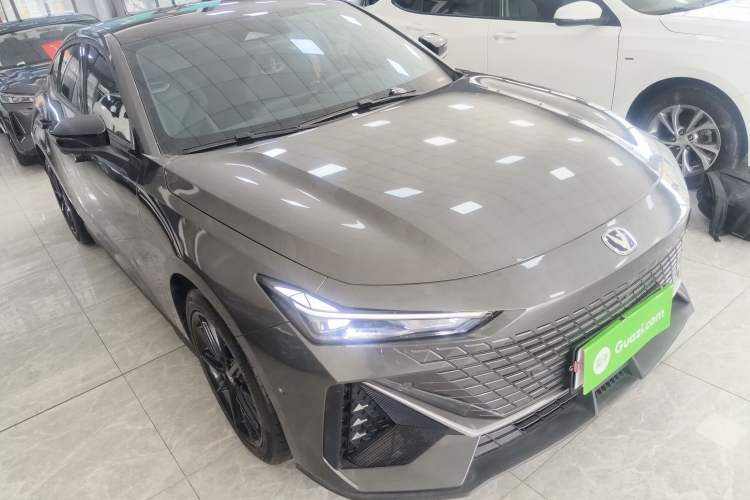 Used CHANGAN UNI-V 2023 1.5T Smart Navigation Version