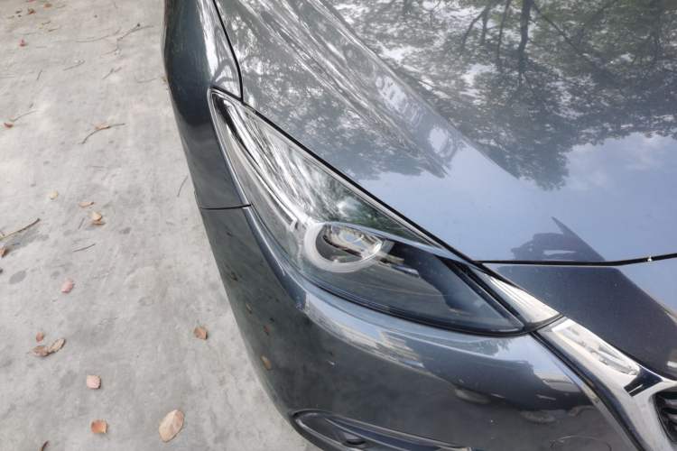 Used Mazda 3 Axela 2017 Hatchback 2.0L Automatic Luxury Model Emission Standard China V