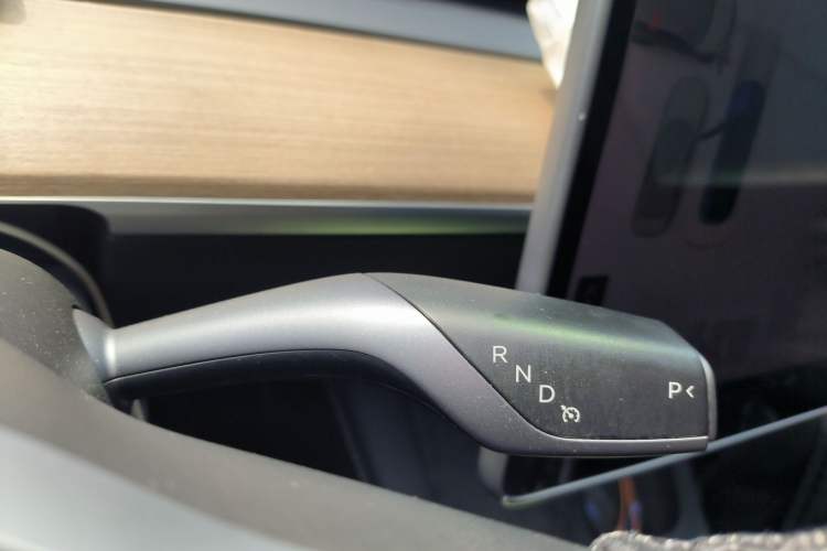 Used Tesla Model Y 2021 Long-Range All-Wheel-Drive Version