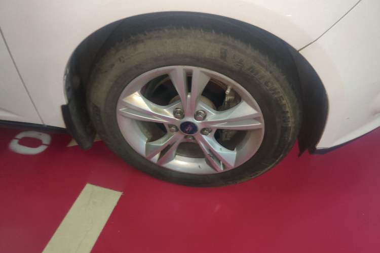 Used Ford Focus 2012 Hatchback 1.6L Automatic Fashion Edition