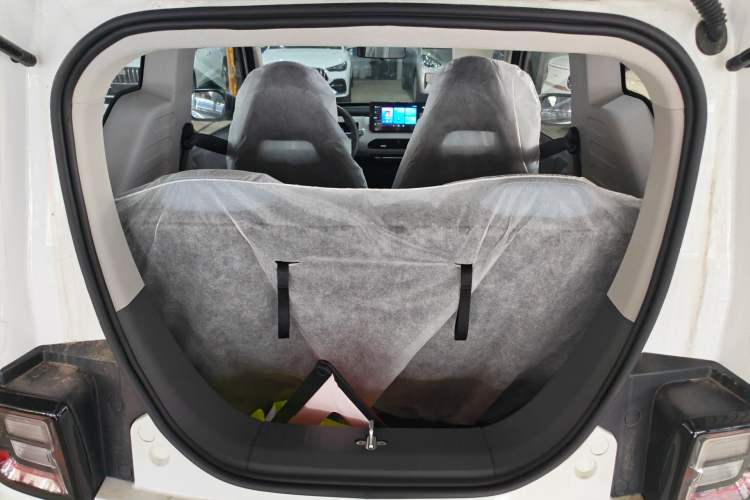 Used Geely Galaxy Panda 2024 Panda Mini 200km Endurance Bear Trunk