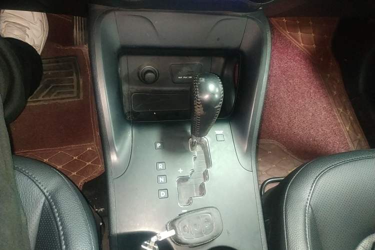 Used Hyundai ix35 2015 2.0L Automatic 2WD Smart Type China IV Gear Lever