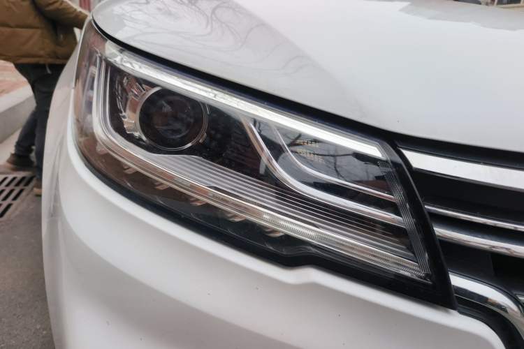 Used Roewe RX3 2020 1.6L CVT 4G Connected Ultra-Fun Elite Edition