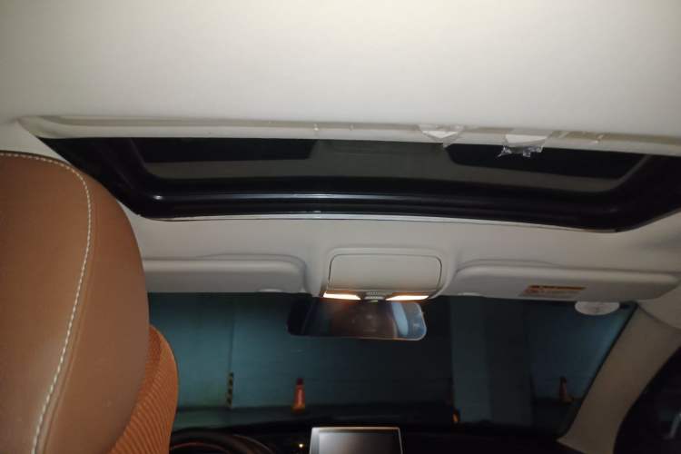 Used Bestune X40 2018 Internet Celebrity Edition 1.6L Manual Connected Smart Cool Type Headliner