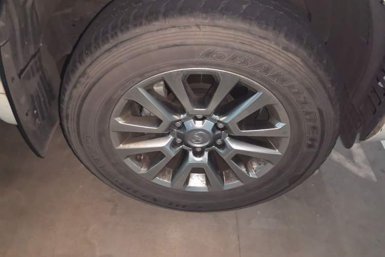 Used Toyota Prado 2018 3.5L Automatic TX-L with Rear-Mounted Spare Tire
