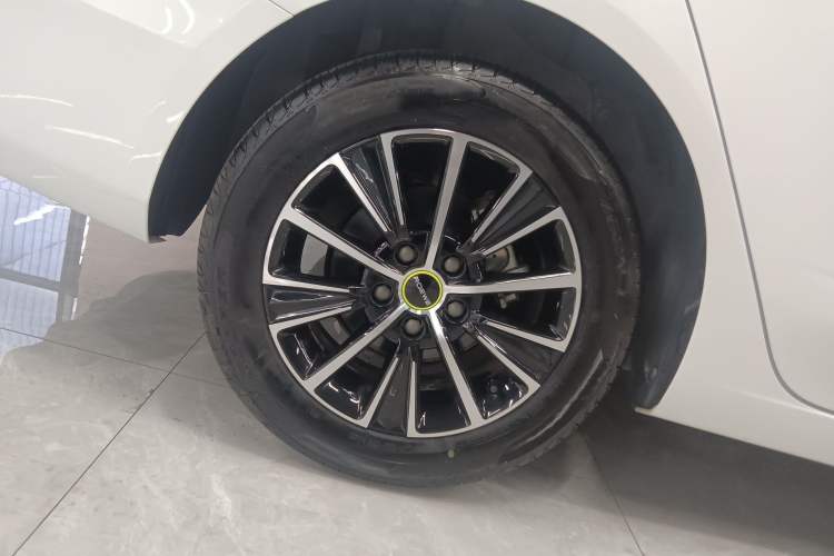 Used Roewe i5 2021 1.5L CVT Platinum Edition Right Rear Wheel Hub