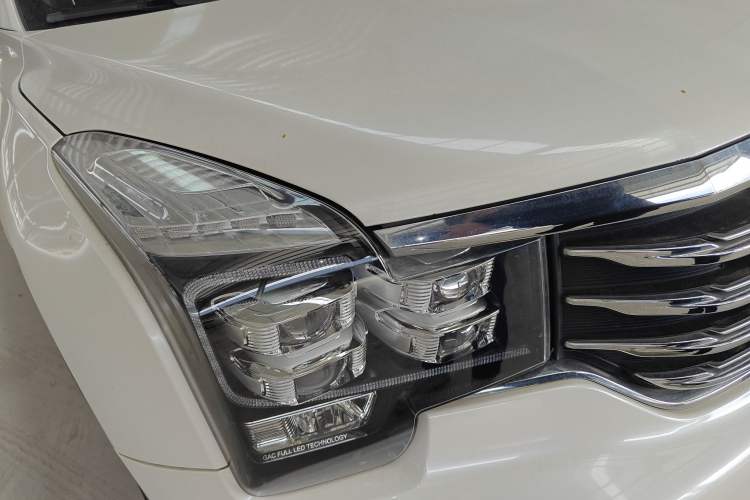 Used GAC Trumpchi GS8 2017 320T Two-Wheel Drive Luxury Smart Connectivity Version (7 Seats)