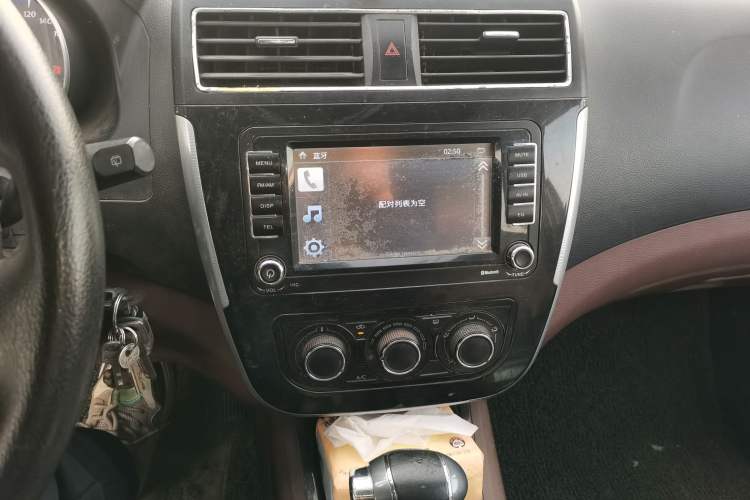 Used FORTHING Joyear X5 2016 1.6L CVT Luxury Model
