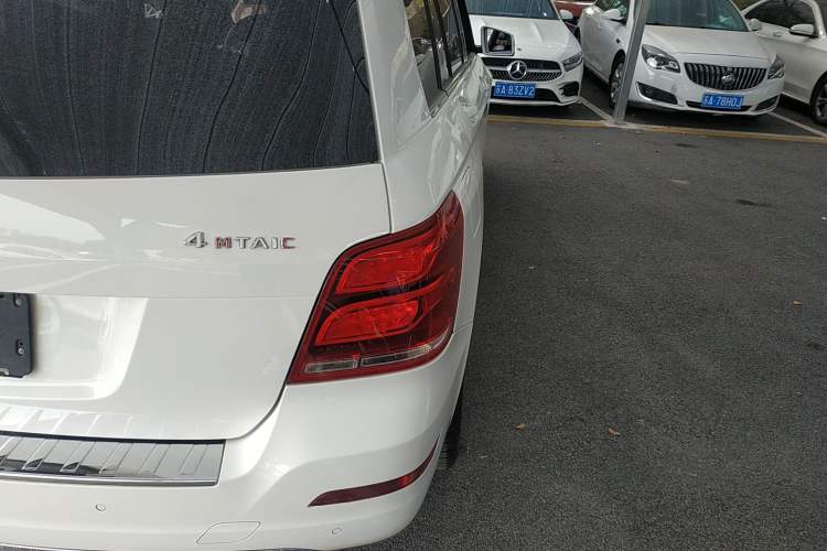 Used Mercedes-Benz GLK-Class 2015 GLK 260 4MATIC Dynamic Edition Ultimate Version
