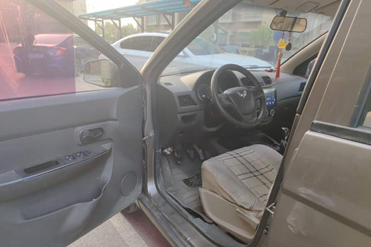 Used Wuling Hongguang 2015 1.2L S Base Model China IV