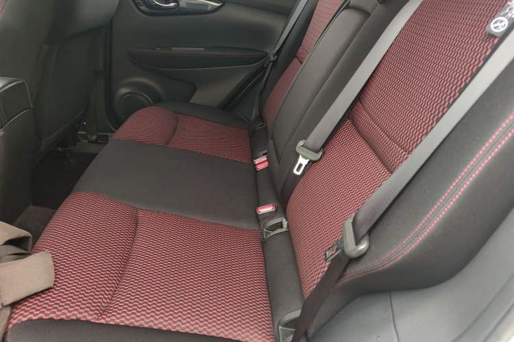 Used Nissan Qashqai 2017 2.0L CVT Elite Edition China V Standard Left Rear Seat