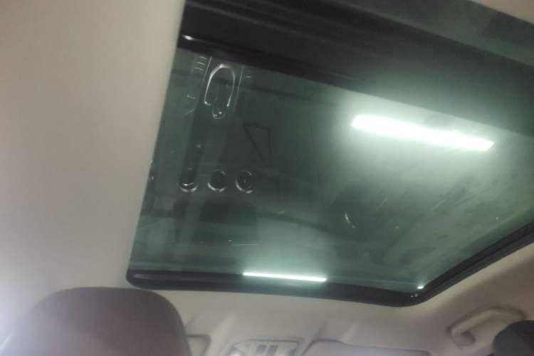 Used Wey VV6 2021 2.0T Two-Wheel Drive Smart Protection+