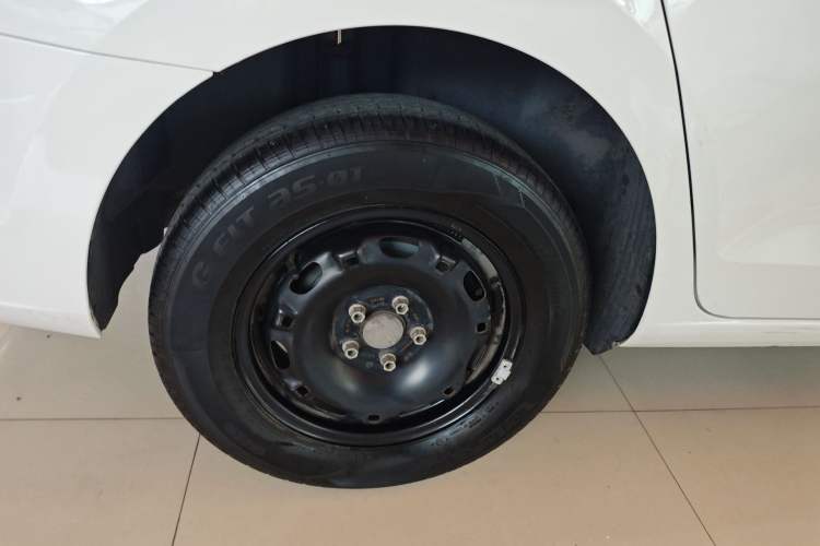 Used Volkswagen Jetta 2017 1.5L Automatic Fashion Model Exterior 5