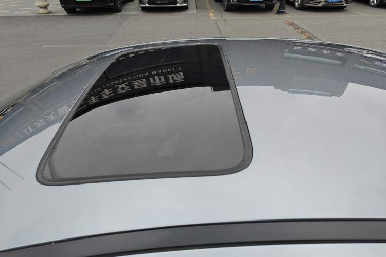 Used BYD Qin PLUS 2021 EV 400KM Luxury Model Roof