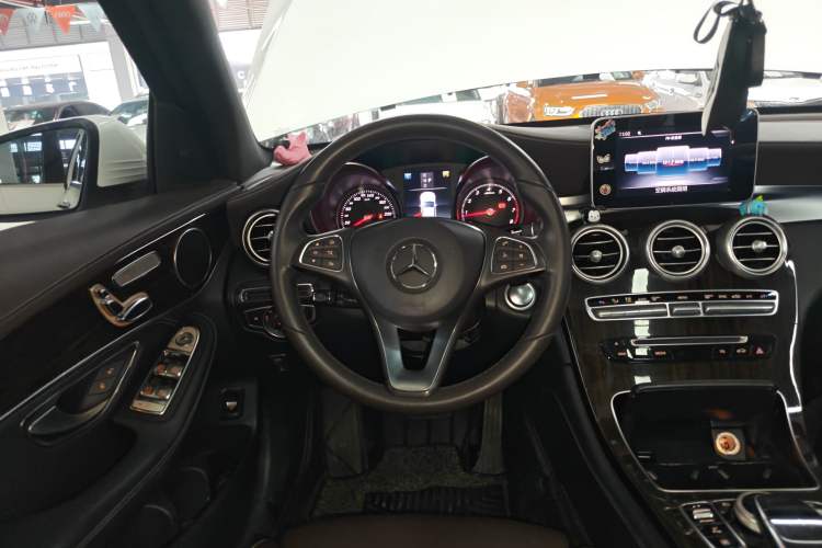 Used Mercedes-Benz GLC 2018 GLC 260 4MATIC Dynamic Edition
