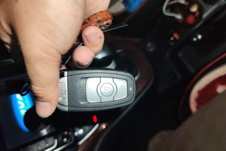 Used Haval H6 2015 Revised Version Sport Edition 1.5T Manual Transmission Two-Wheel Drive Elite Grade
