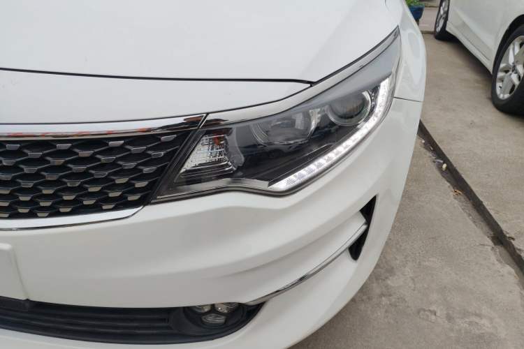 Used Kia K5 2017 2.0L Automatic 15th Anniversary Special Edition LUX
