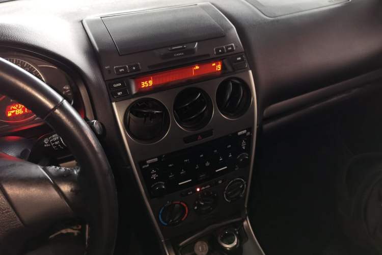 Used Mazda 6 2011 2.0L Automatic Fashion Edition Audio And AC Panel