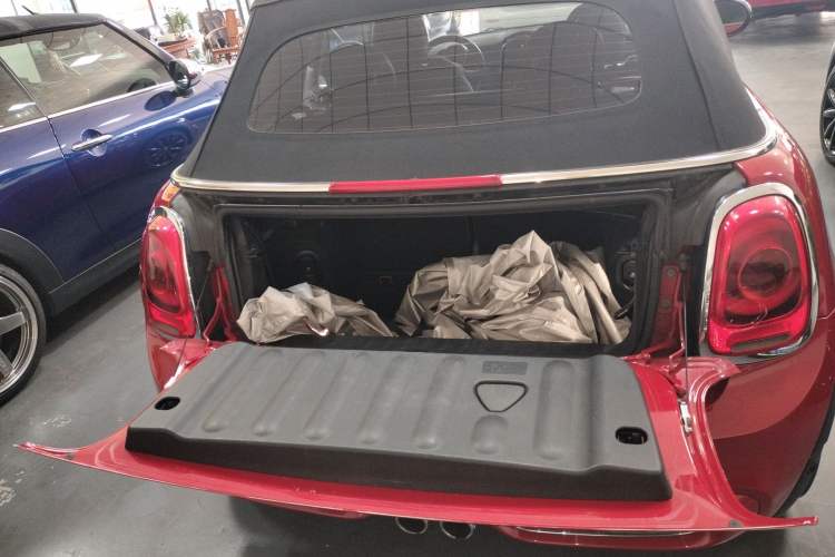 Used MINI MINI 2017 2.0T COOPER S CABRIO Freedom Edition
