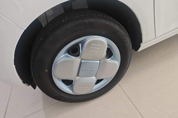 Used Geely Galaxy Panda 2024 Panda Mini 200km Endurance Bear
