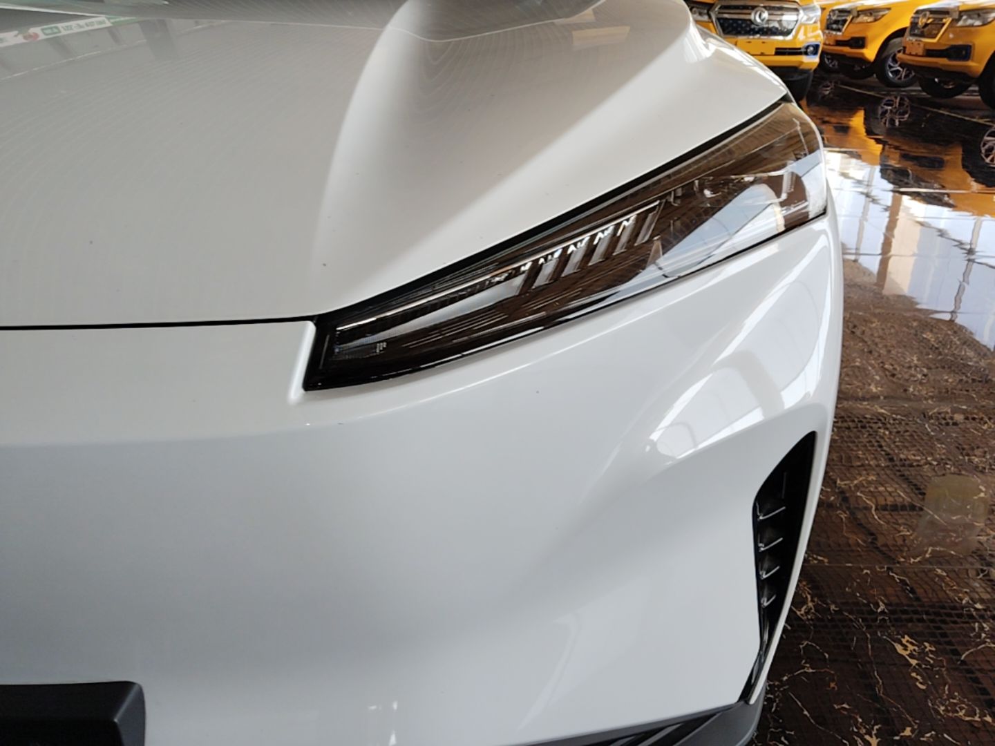 Dongfeng Aeolus SKY EV01 2025 530 km AIR Elite Edition — снимка 8