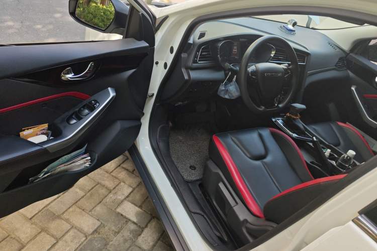 Used Venucia D60 2018 1.6L CVT Smart Connect Elite Edition