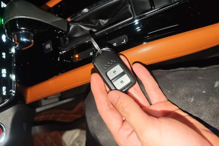 Used Honda Vezel 2015 1.8L CVT 2WD Luxury Model
