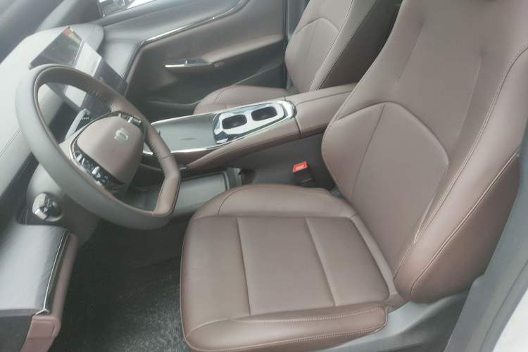 Used CHANGAN NEVO A07 2025 Blue Whale Pure Electric Version 525 Luxury Model Left Front Seat