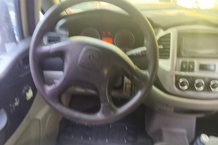 Used FORTHING Lingzhi 2015 M3 1.6L 7-Seater Standard Model Steering Wheel