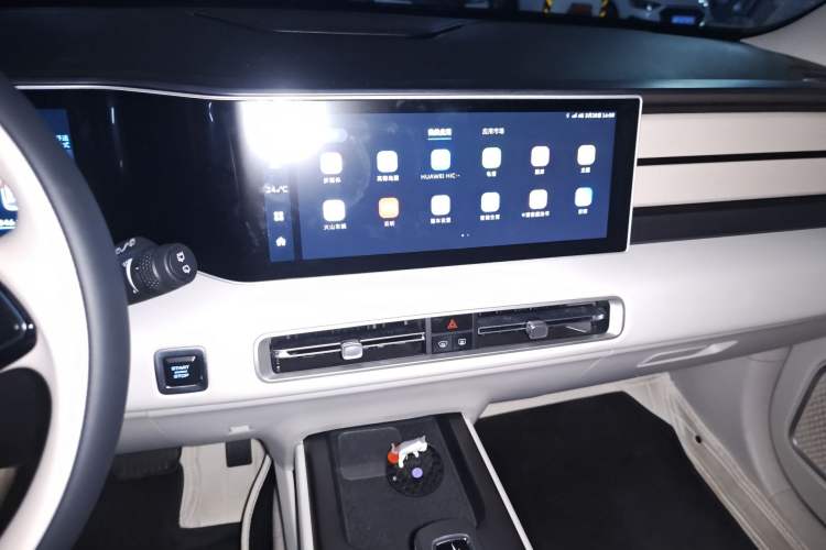 Used Geely Auto icon 2023 1.5TD Chocolate Smoothie Edition Audio And AC Panel