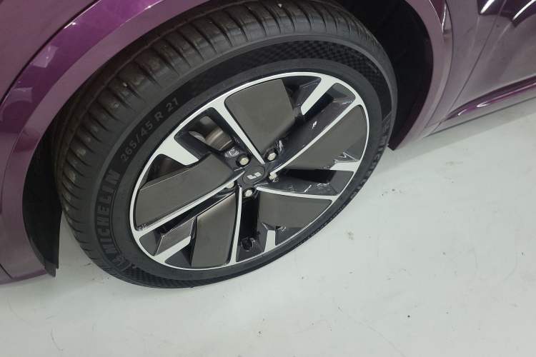 Used Li Auto L9 2025 Pro Smart Refreshed Edition Left Front Wheel Hub