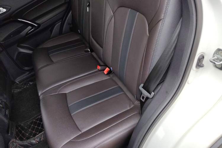 Used GAC Trumpchi GS4 2018 235T Automatic Two-Wheel Drive Luxury Smart Connectivity Millionth Anniversary Edition
