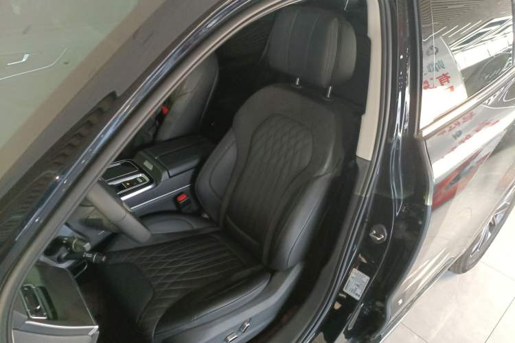 Used Hongqi HS5 2023 2.0T Qixiang Pro Edition