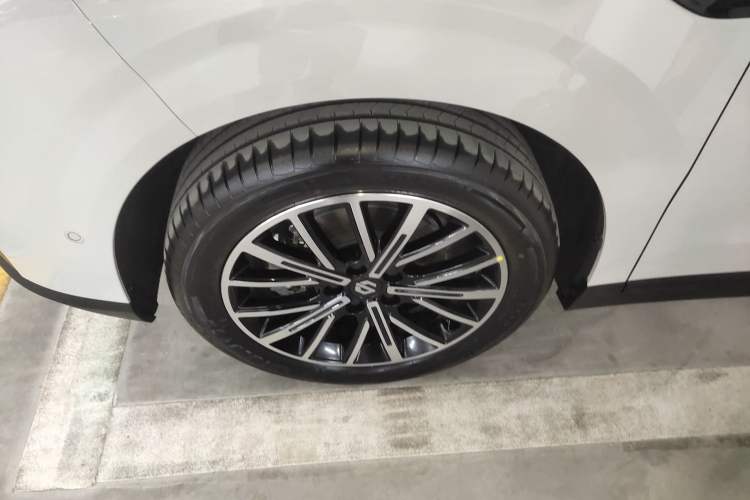 Used Leapmotor B10 2025 600 Joyful Edition
