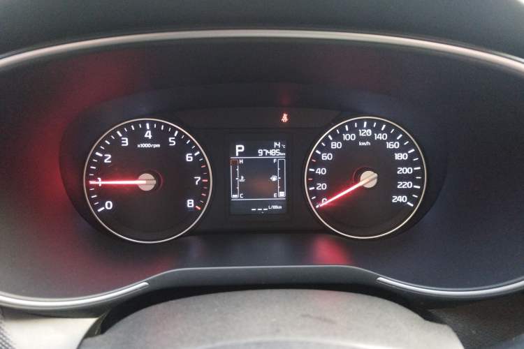 Used Kia KX3 2015 1.6T Automatic Two-Wheel Drive DLX Instrument Cluster