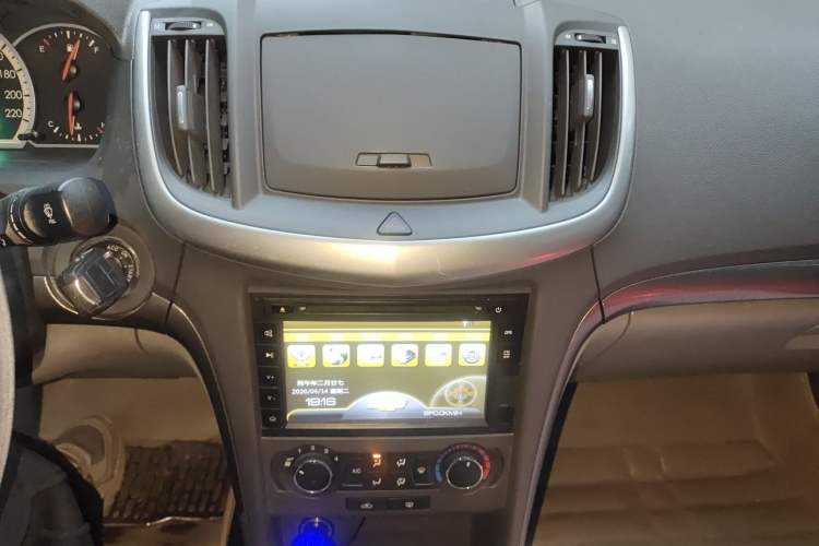 Used Chevrolet Epica 2013 1.8 SE Comfort Edition AT Audio And AC Panel