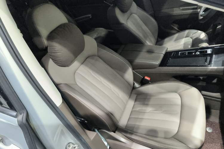 Used Volkswagen Viloran 2024 330TSI Luxury Edition