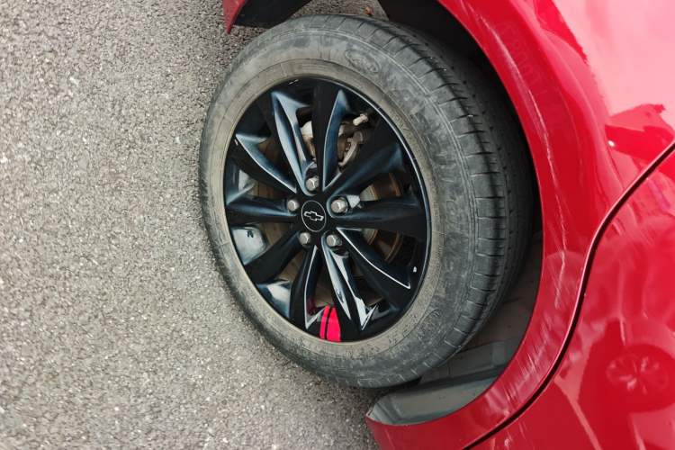 Used Chevrolet Monza 2019 Redline 320T Dual-Clutch Sporty Version China VI Standard Right Rear Wheel Hub