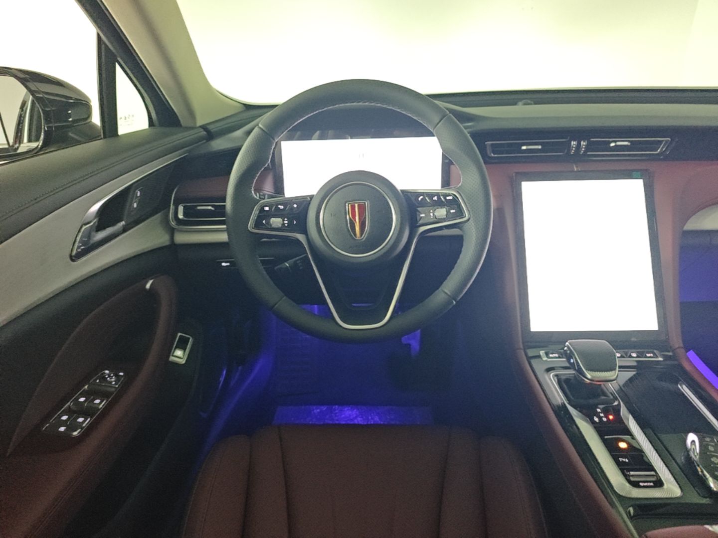 Hongqi H5 2025 2.0T Automatic Flagship 500 000th Unit Anniversary Edition — снимка 13