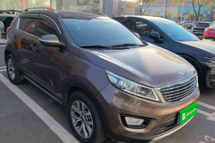 Used Kia Sportage R 2015 2.0L Manual Two-Wheel Drive GLS Trim