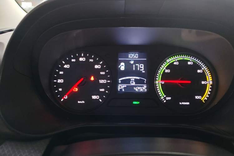 Used Roewe Clever 2021 302 km New Four-Seater Super-Efficient Version