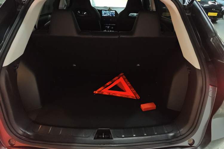 Used CHANGAN OSHAN X5 2021 1.5T DCT Prestige Edition Trunk