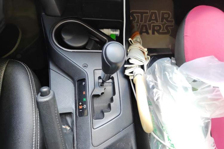 Used Toyota RAV4 2019 2.0L CVT Two-Wheel Drive Fashion X Limited Edition China V Standard
