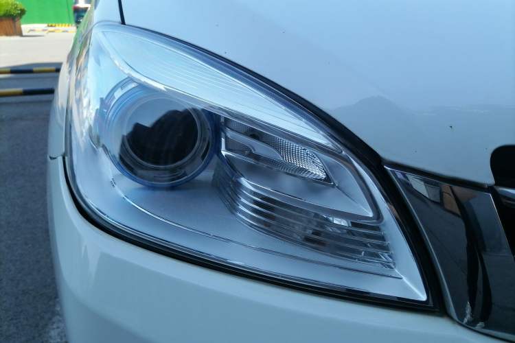 Used Great Wall C30 2015 1.5L Manual Luxury Model Right Front Headlight