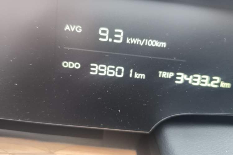 Used NETA S 2022 Extended-Range Version 1160 km Range Rear-Wheel Drive Mid-Grade Odometer Close Up